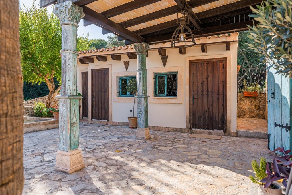 4 sypialnia Finka/Dom wiejski na sprzedaż w Alcudia z basenem garażem - 2 250 000 € (Ref: 9353188)