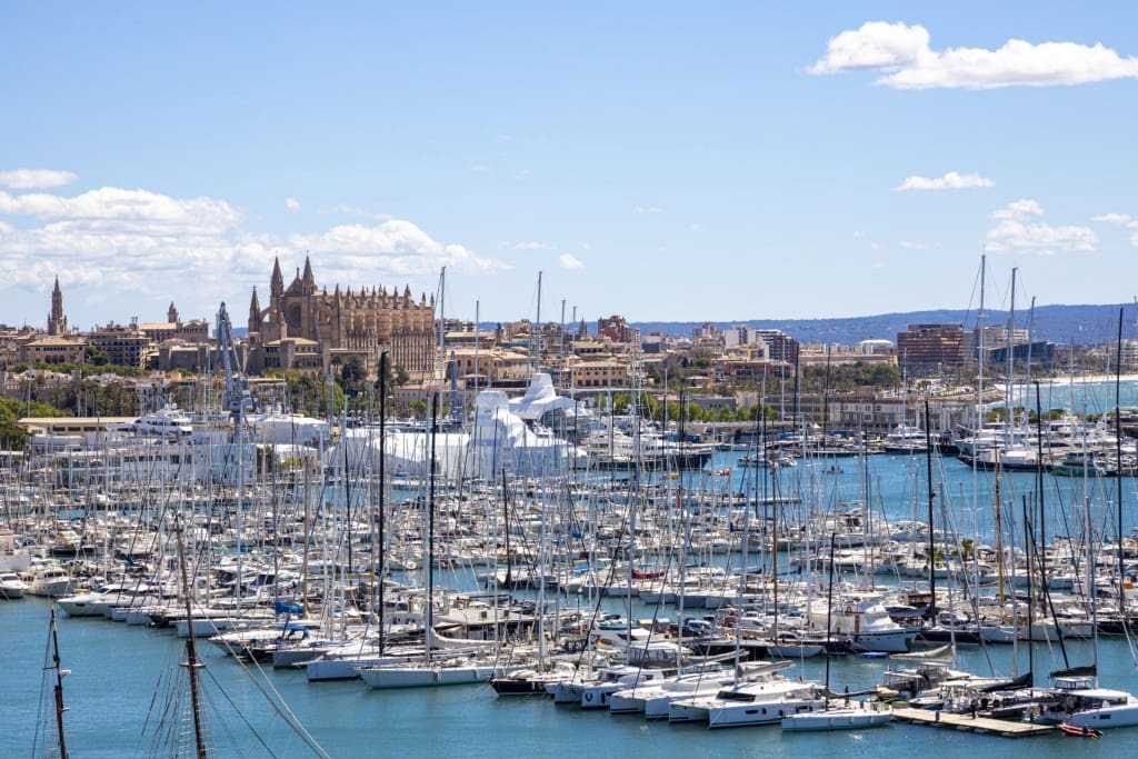 3 bedroom Apartment for sale in Palma de Mallorca with garage - € 1,495,000 (Ref: 9371748)