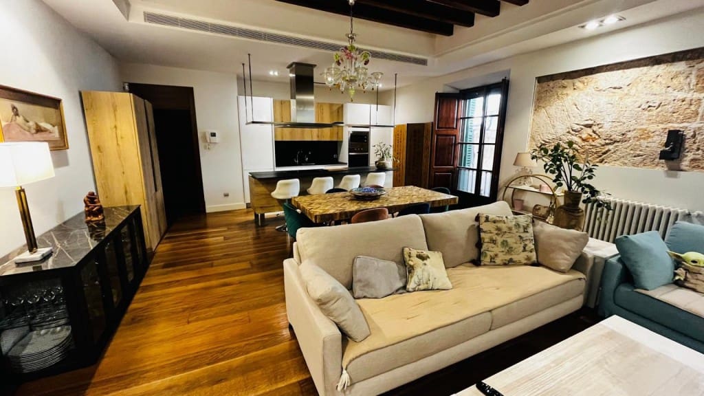 3 bedroom Apartment for sale in Palma de Mallorca with garage - € 1,495,000 (Ref: 9371748)