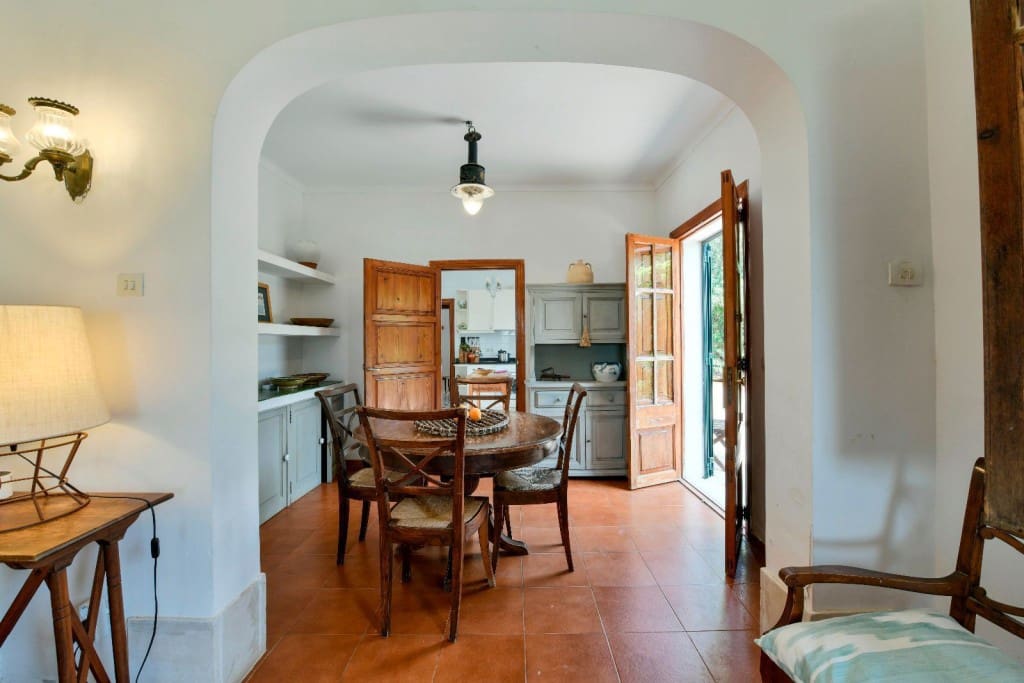 6 bedroom Villa for sale in Alcudia - € 4,300,000 (Ref: 9374979)