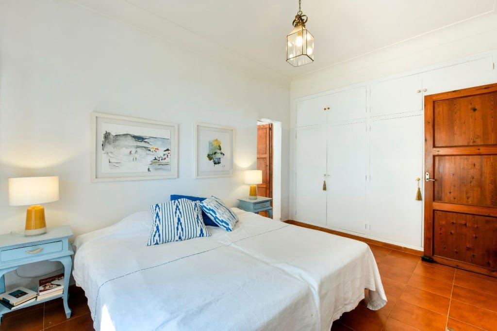 6 bedroom Villa for sale in Alcudia - € 4,300,000 (Ref: 9374979)