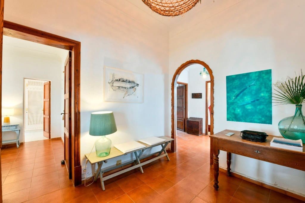 6 bedroom Villa for sale in Alcudia - € 4,300,000 (Ref: 9374979)