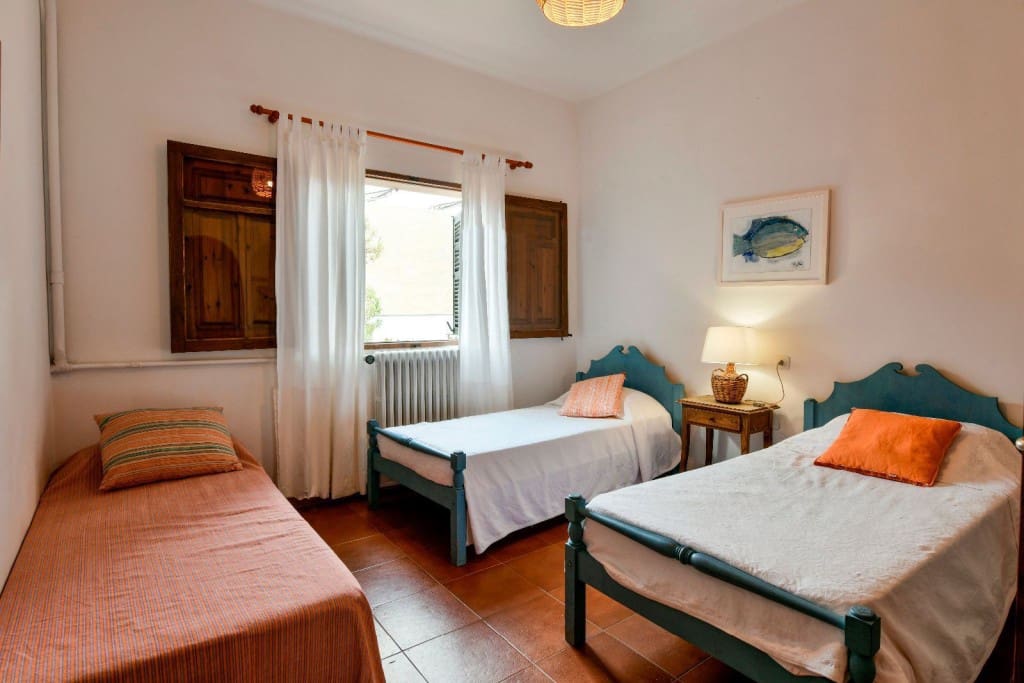 6 bedroom Villa for sale in Alcudia - € 4,300,000 (Ref: 9374979)