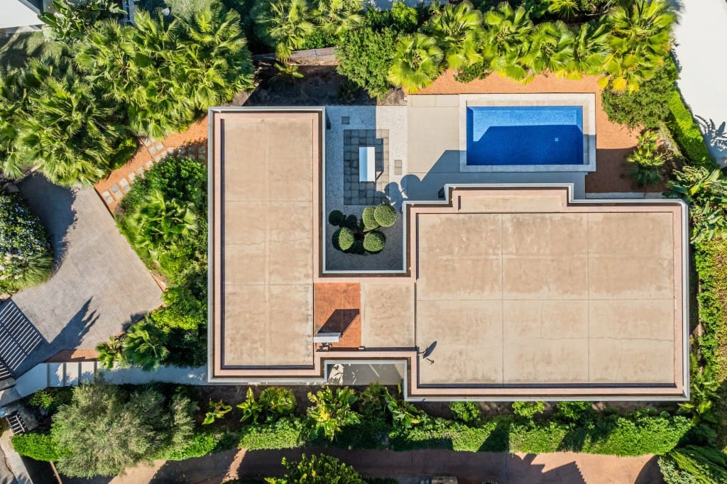 4 bedroom Villa for sale in Santa Ponsa with pool - € 2,250,000 (Ref: 9378740)