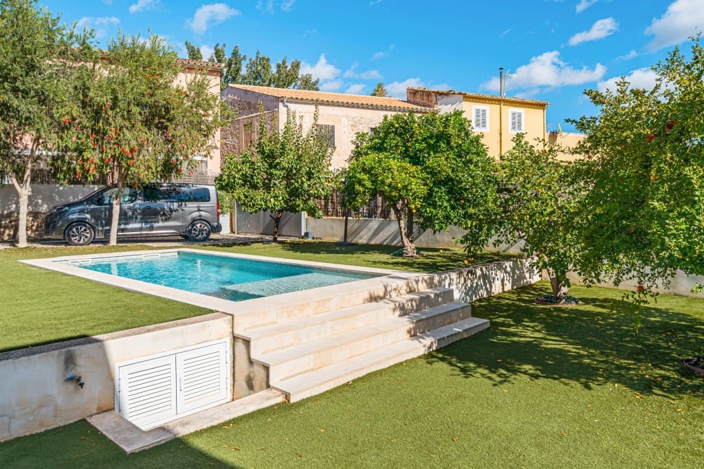 4 soveværelse Semi-Rækkehus til salg i Calvia med swimmingpool - € 1.980.000 (Ref: 9378743)