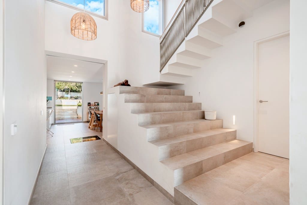 4 soveværelse Semi-Rækkehus til salg i Calvia med swimmingpool - € 1.980.000 (Ref: 9378743)