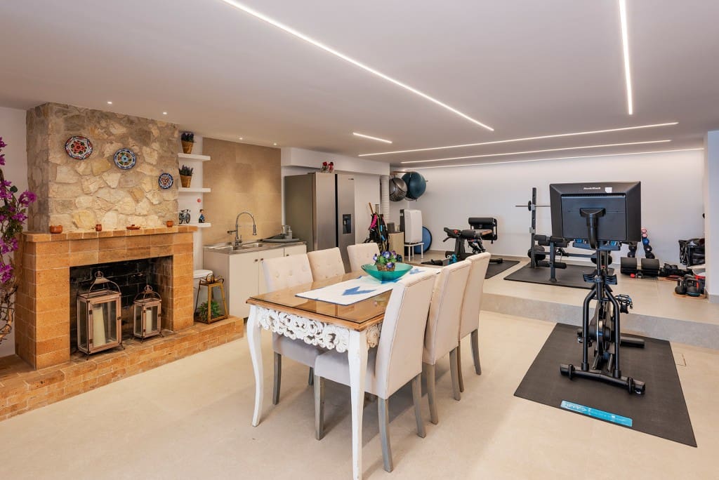 4 bedroom Semi-detached Villa for sale in Mal Pas-Bon Aire - € 2,950,000 (Ref: 9378745)