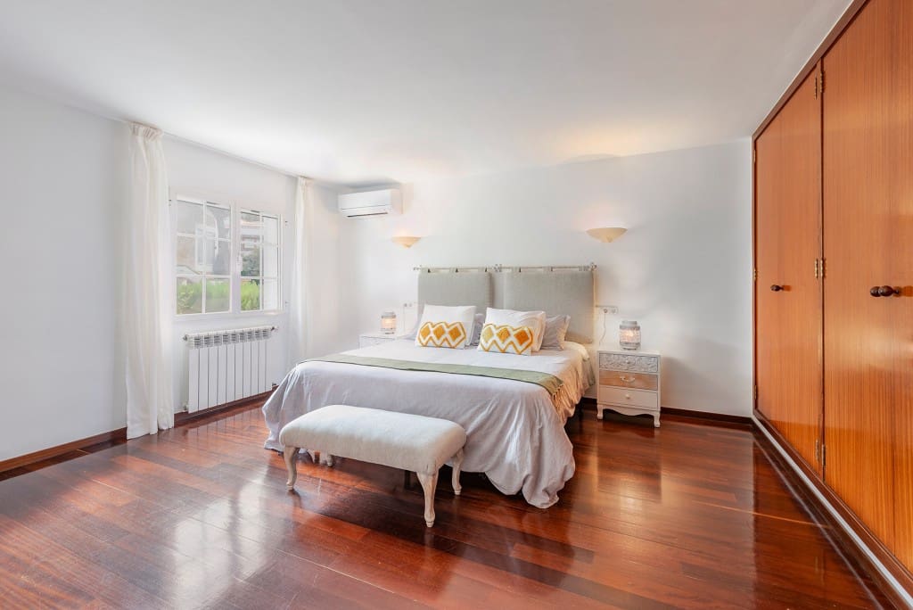 4 bedroom Semi-detached Villa for sale in Mal Pas-Bon Aire - € 2,950,000 (Ref: 9378745)