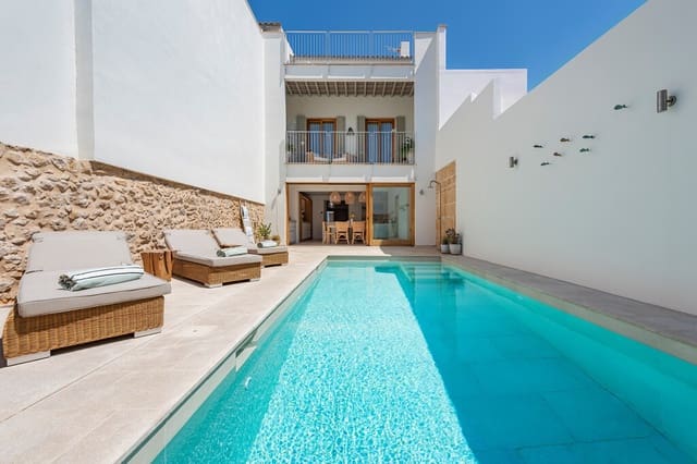 4 soveværelse Byhus til salg i Pollensa / Pollença med swimmingpool - € 1.750.000 (Ref: 9390177)
