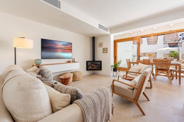 4 soveværelse Byhus til salg i Pollensa / Pollença med swimmingpool - € 1.750.000 (Ref: 9390177)