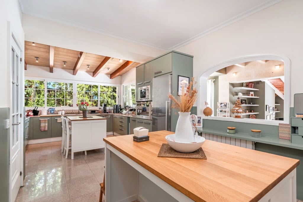 5 bedroom Villa for sale in Bunyola with pool - € 1,700,000 (Ref: 9400400)