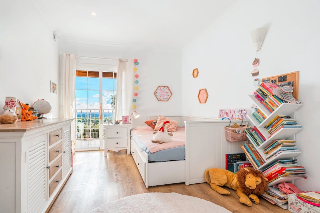 5 bedroom Villa for sale in Bunyola with pool - € 1,700,000 (Ref: 9400400)