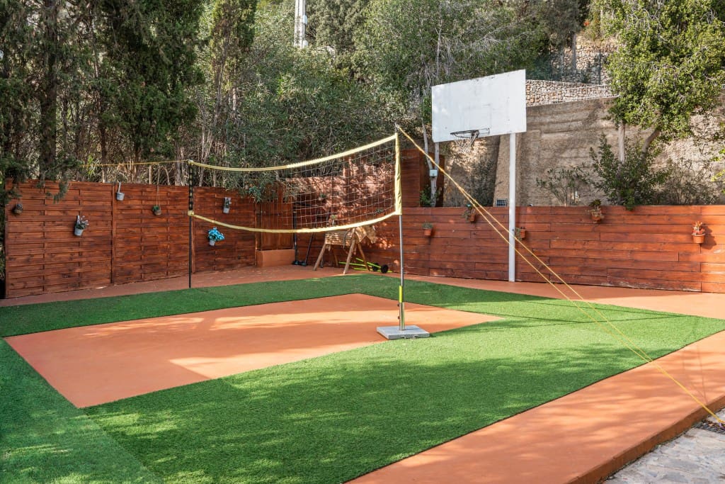 5 bedroom Villa for sale in Bunyola with pool - € 1,700,000 (Ref: 9400400)