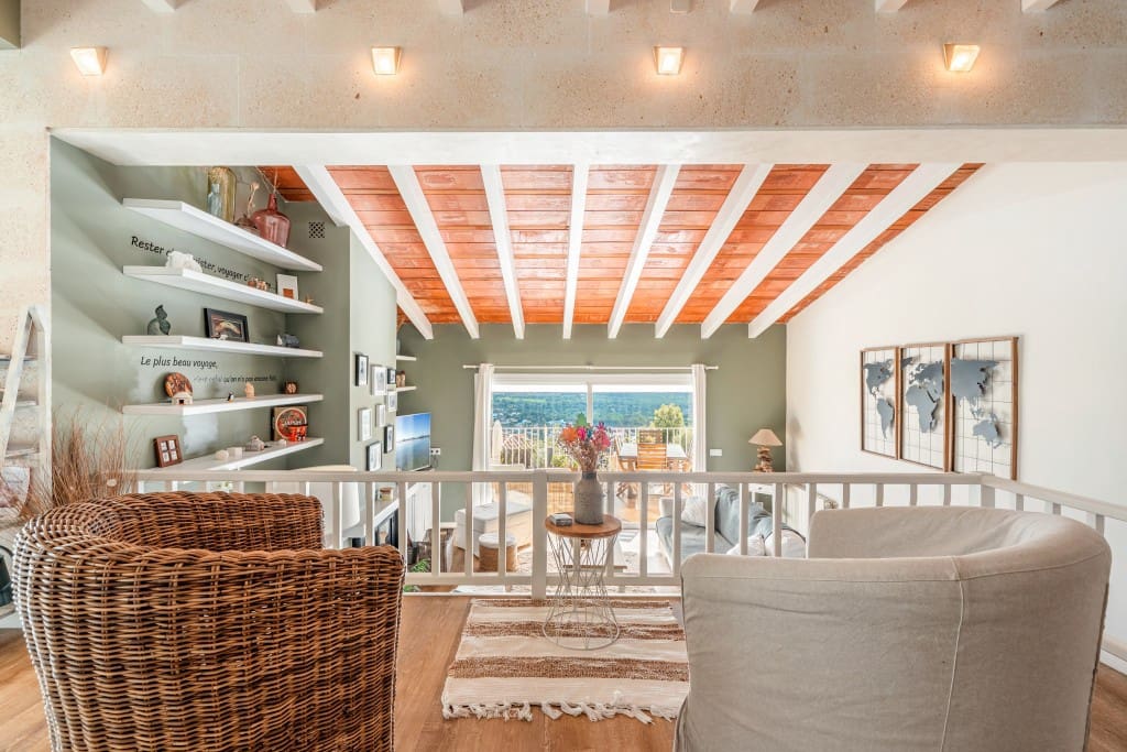 5 bedroom Villa for sale in Bunyola with pool - € 1,700,000 (Ref: 9400400)