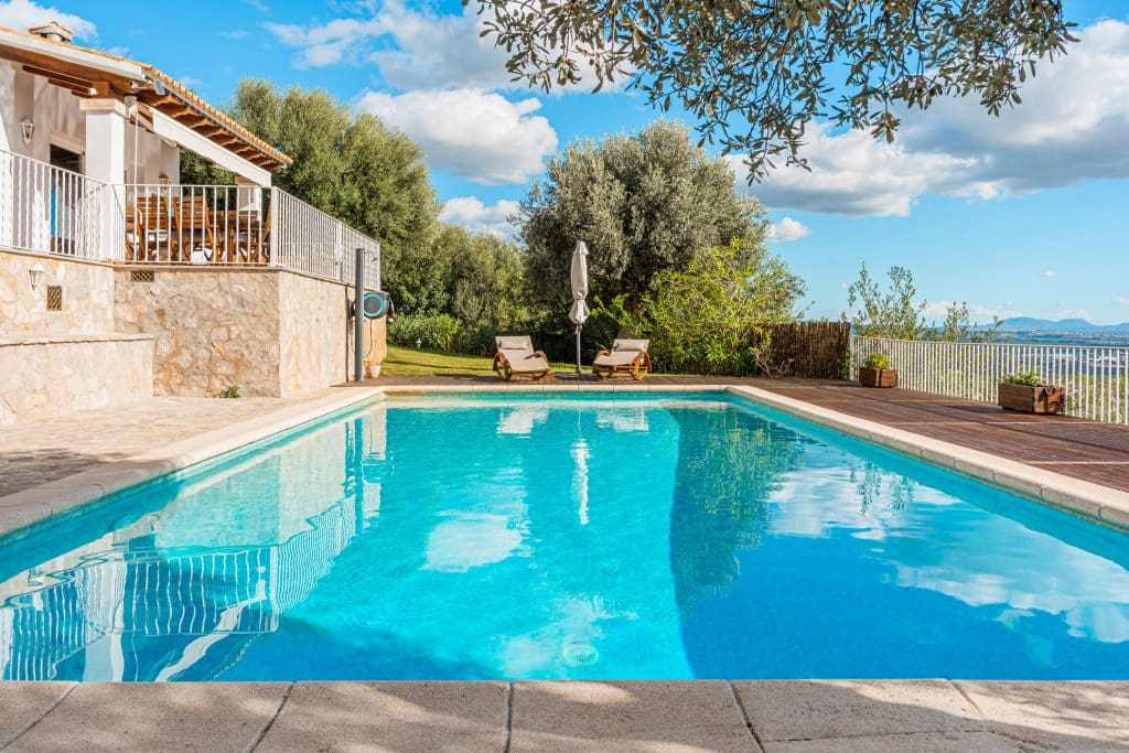 5 bedroom Villa for sale in Bunyola with pool - € 1,700,000 (Ref: 9400400)