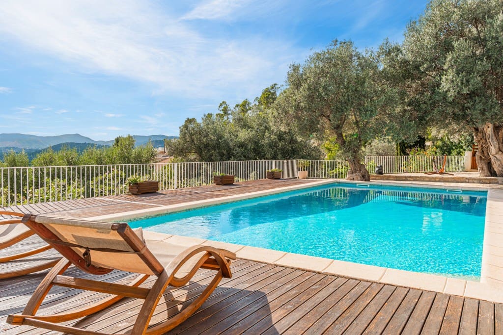 5 bedroom Villa for sale in Bunyola with pool - € 1,700,000 (Ref: 9400400)