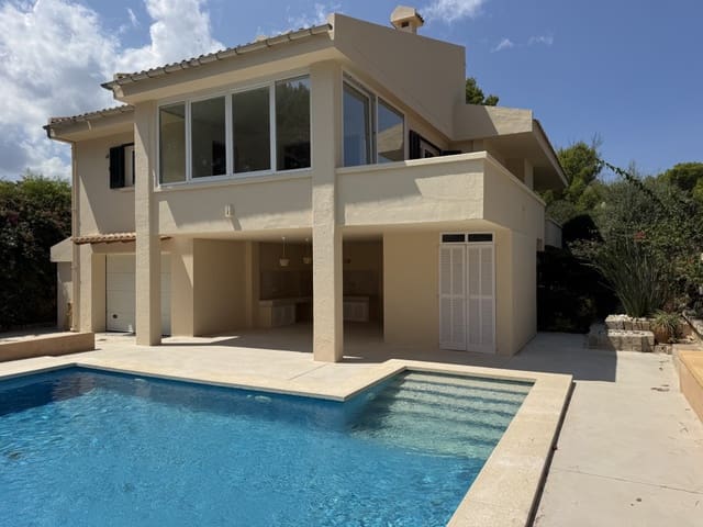 Chalet de 4 habitaciones en Mal Pas-Bon Aire, Alcúdia en venta con piscina garaje - 1.750.000 € (Ref: 9410611)