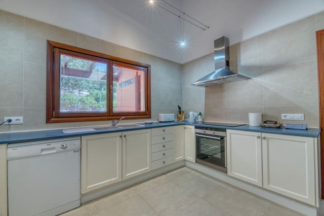 4 Zimmer Villa zu verkaufen in Port de Pollença, Pollensa / Pollença mit Pool - 2.500.000 € (Ref: 9415485)