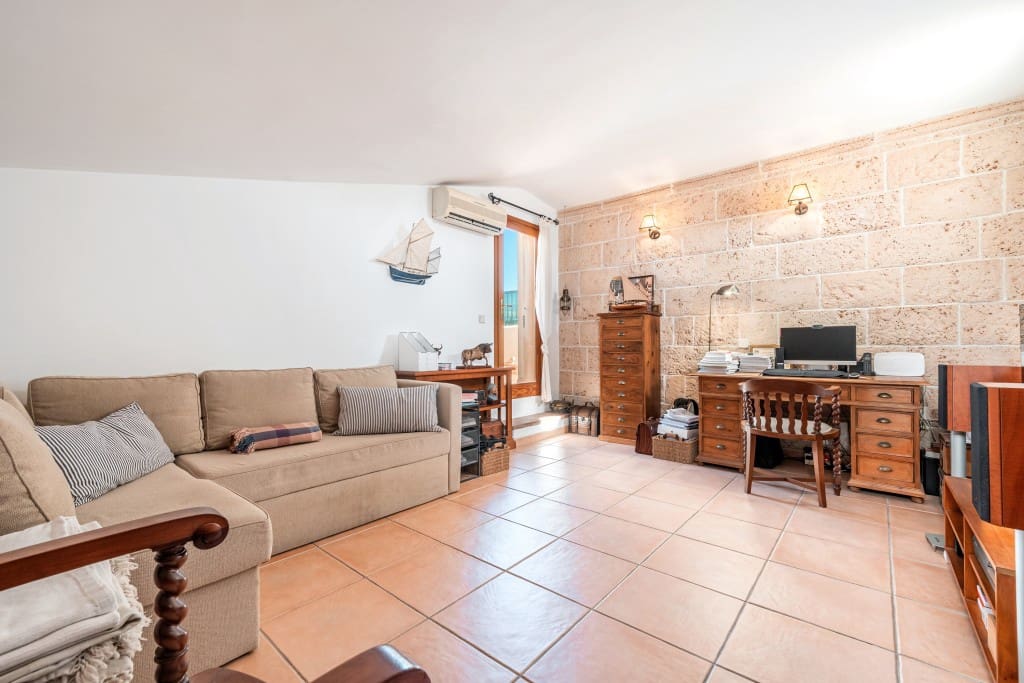 4 sovrum Takvåning till salu i Son Caliu med pool garage - 895 000 € (Ref: 9426902)