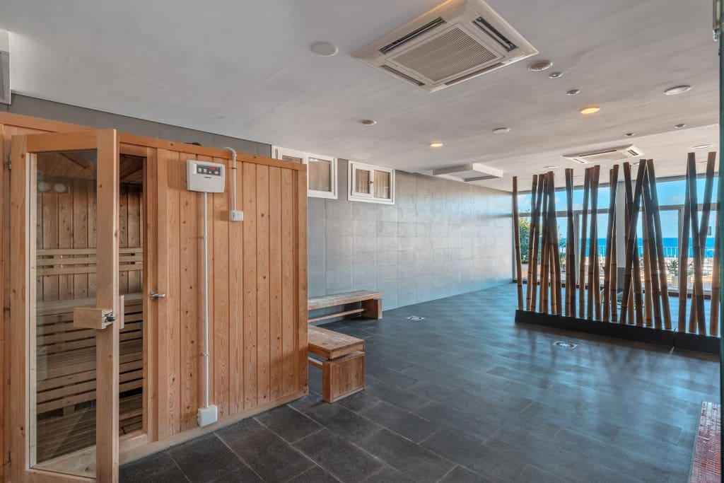 2 bedroom Apartment for sale in El Toro / Port Adriano with pool garage - € 750,000 (Ref: 9430838)