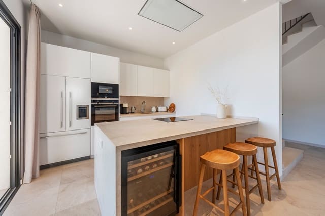 4 makuuhuone Huvila myytävänä paikassa Costa d'en Blanes, Calvià mukana uima-altaan 
autotalli - 3 900 000 € (Ref: 9445853)