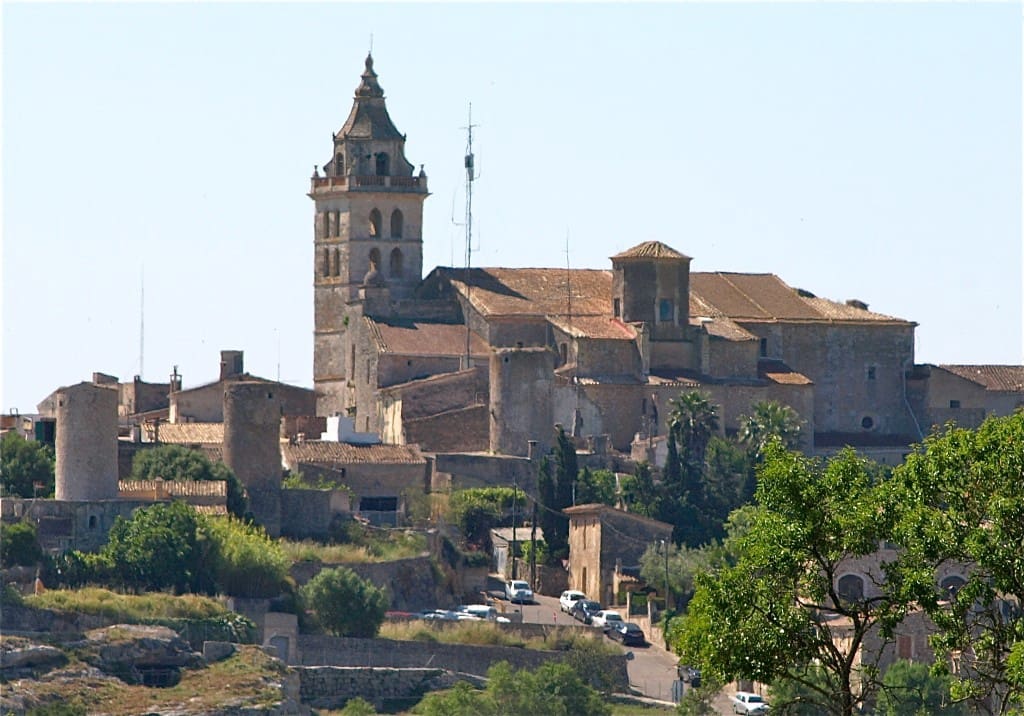 Finca/Casa Rural de 4 habitaciones en Sencelles en venta con piscina - 1.800.000 € (Ref: 9461130)