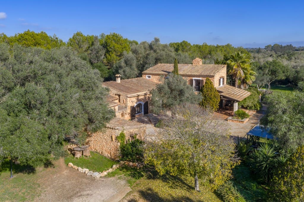 Finca/Casa Rural de 4 habitaciones en Sencelles en venta con piscina - 1.800.000 € (Ref: 9461130)