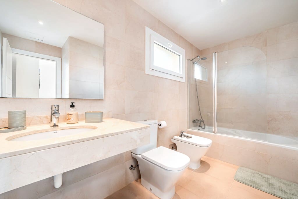 2 bedroom Apartment for sale in Sa Rapita / La Rapita with pool garage - € 480,000 (Ref: 9468143)