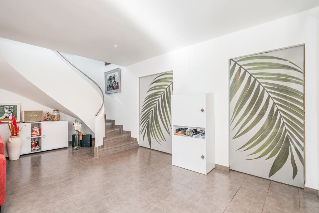 4 makuuhuone Huvila myytävänä paikassa El Toro / Port Adriano mukana uima-altaan 
autotalli - 2 660 000 € (Ref: 9470454)