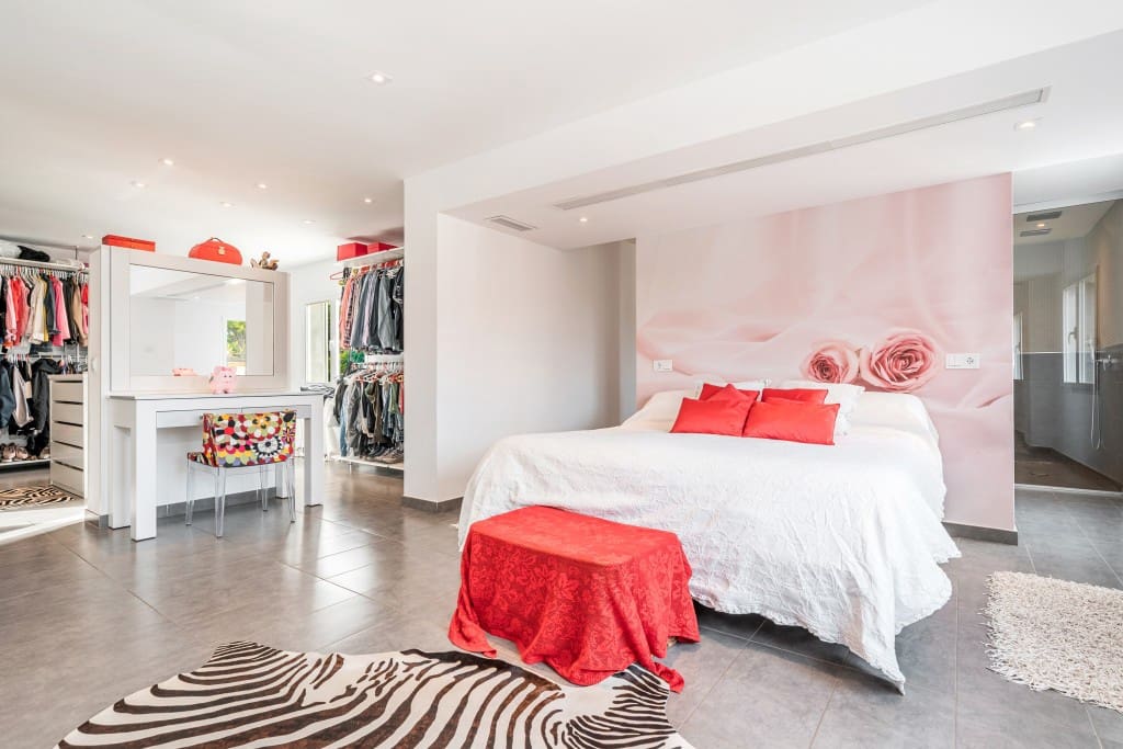 4 makuuhuone Huvila myytävänä paikassa El Toro / Port Adriano mukana uima-altaan 
autotalli - 2 660 000 € (Ref: 9470454)