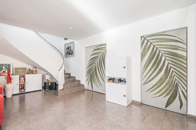 4 makuuhuone Huvila myytävänä paikassa El Toro / Port Adriano, Calvià mukana uima-altaan 
autotalli - 2 660 000 € (Ref: 9470454)