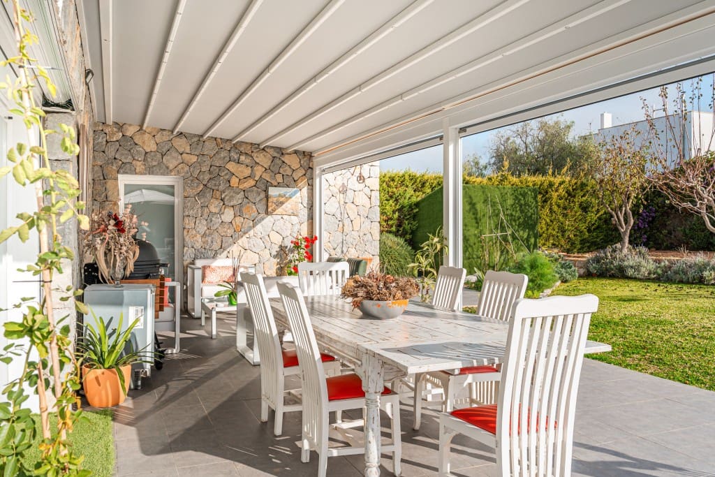 4 makuuhuone Huvila myytävänä paikassa El Toro / Port Adriano mukana uima-altaan 
autotalli - 2 660 000 € (Ref: 9470454)