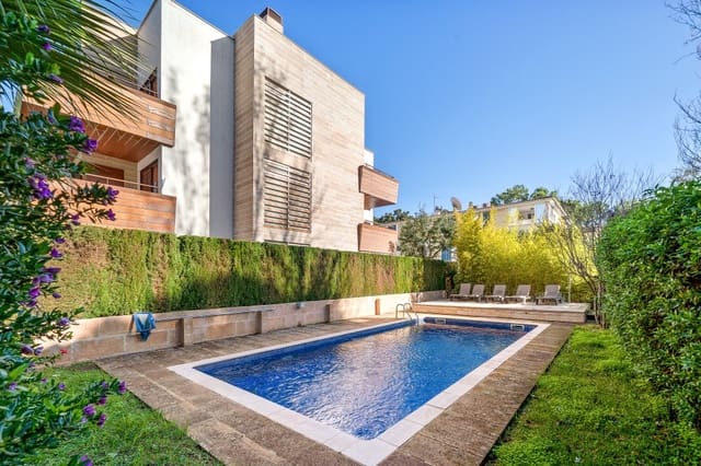 3 bedroom Apartment for sale in Port de Pollença, Pollensa / Pollença with pool - € 650,000 (Ref: 9481881)