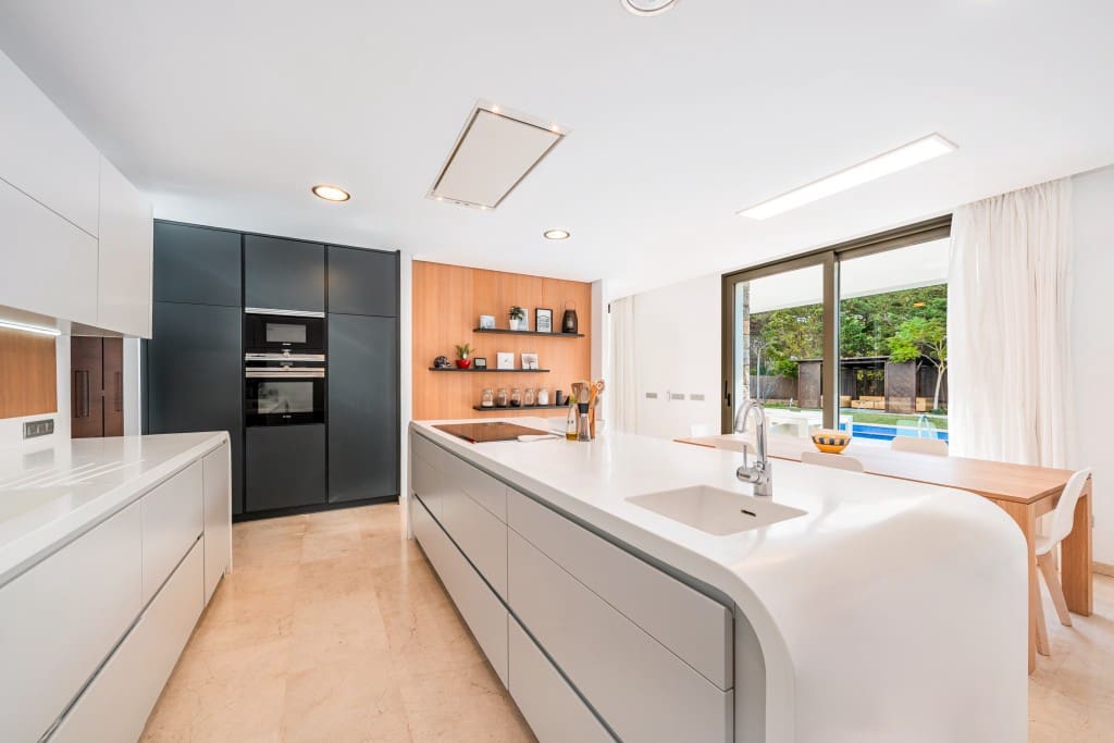 5 soveværelse Villa til salg i Santa Ponsa med swimmingpool - € 4.900.000 (Ref: 9488184)