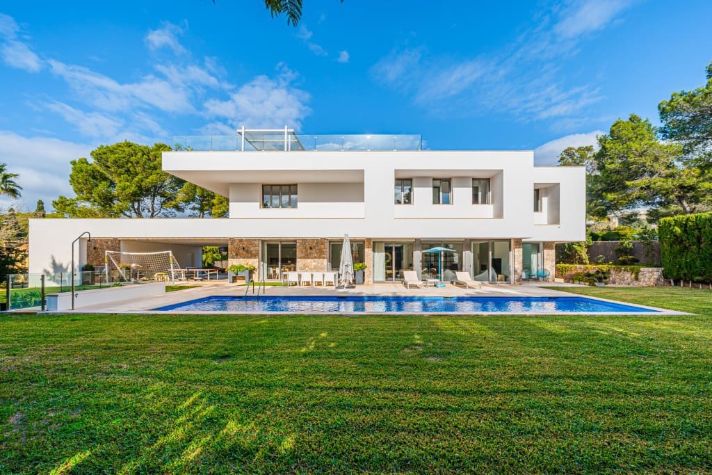 5 soveværelse Villa til salg i Santa Ponsa med swimmingpool - € 4.900.000 (Ref: 9488184)
