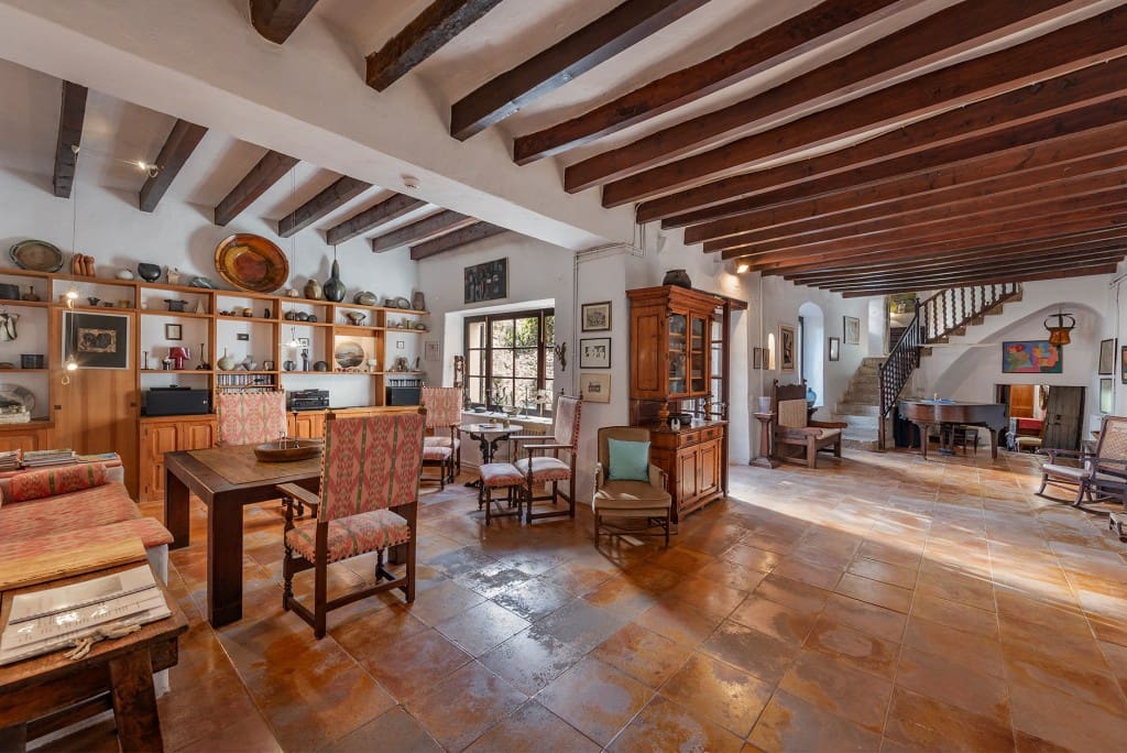 Finca/Casa Rural de 6 habitaciones en Caimari en venta con piscina garaje - 4.950.000 € (Ref: 9496882)