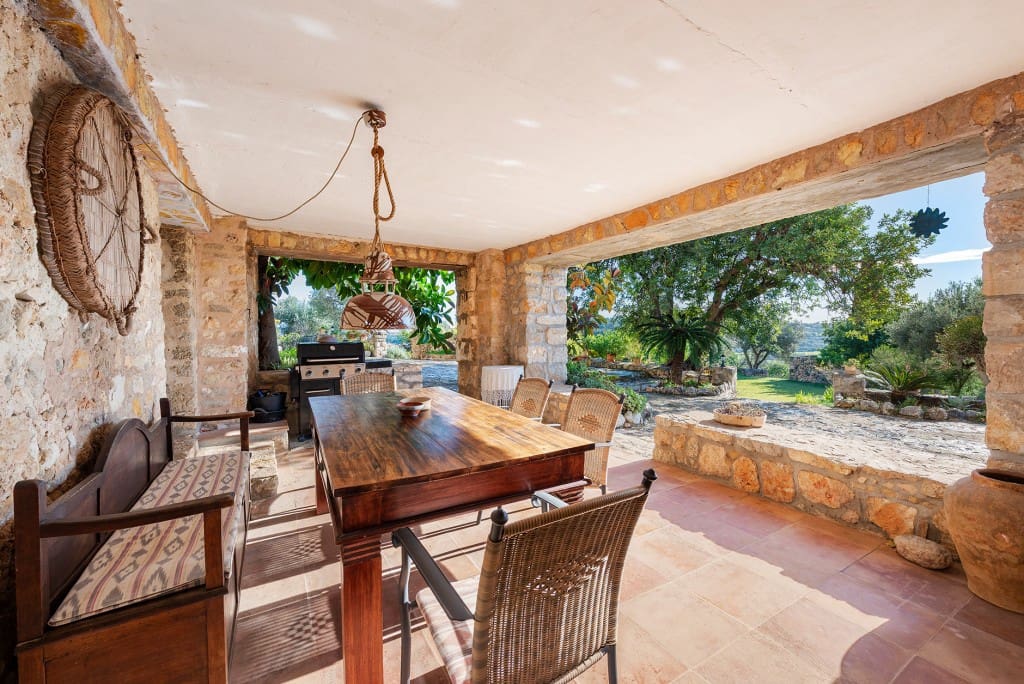 Finca/Casa Rural de 6 habitaciones en Caimari en venta con piscina garaje - 4.950.000 € (Ref: 9496882)