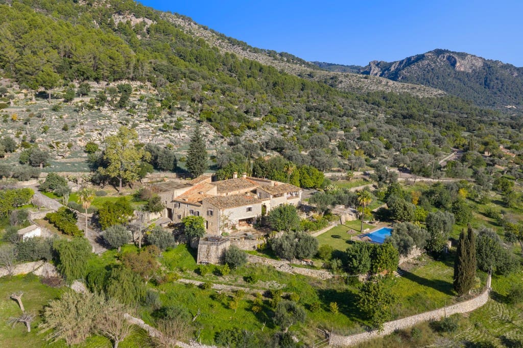 Finca/Casa Rural de 6 habitaciones en Caimari en venta con piscina garaje - 4.950.000 € (Ref: 9496882)