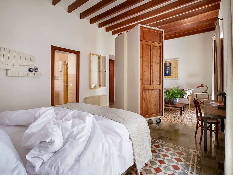 7 bedroom Hotel for sale in Sineu - € 2,500,000 (Ref: 9501861)