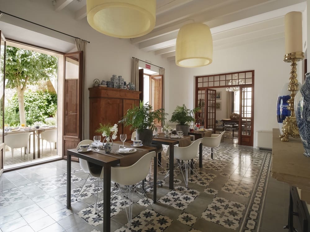 7 bedroom Hotel for sale in Sineu - € 2,500,000 (Ref: 9501861)