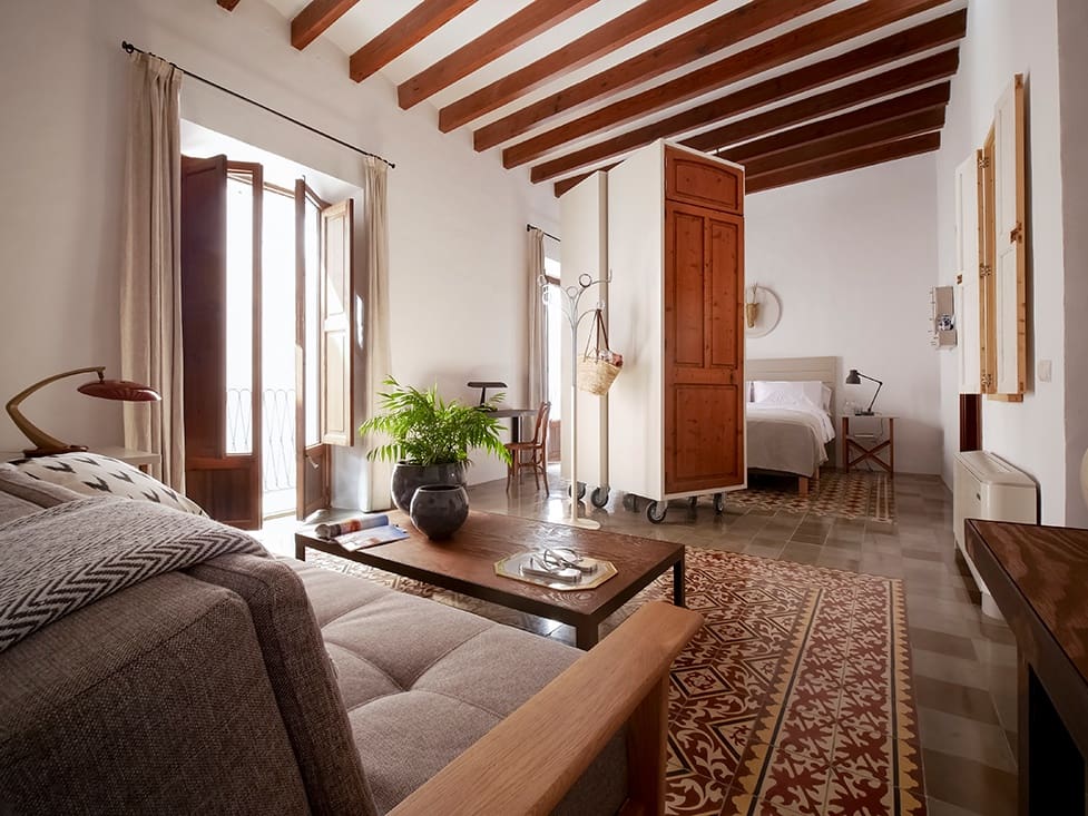 7 bedroom Hotel for sale in Sineu - € 2,500,000 (Ref: 9501861)