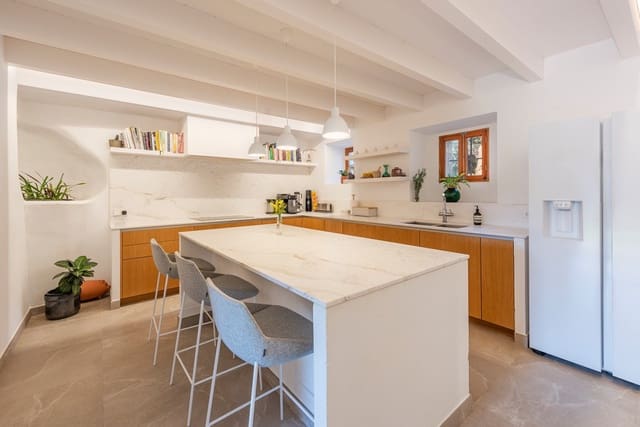 5 makuuhuone Maalaistalo myytävänä paikassa Pollensa / Pollença mukana 
autotalli - 2 995 000 € (Ref: 9523981)