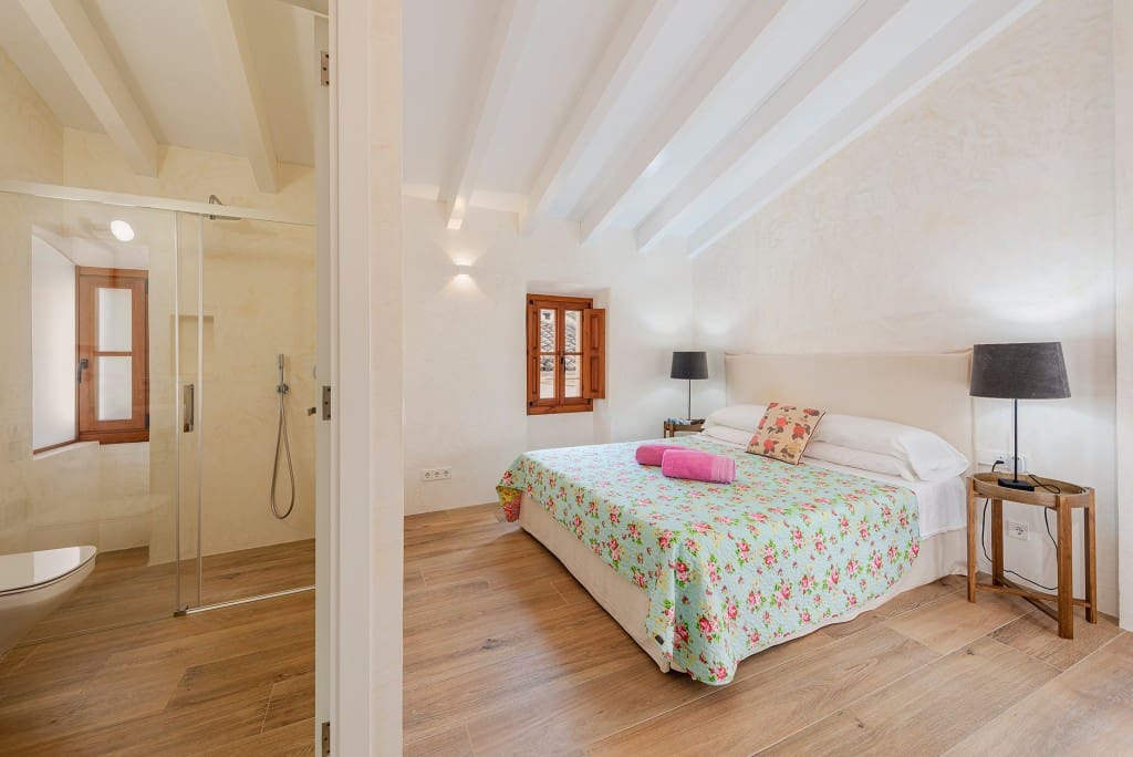 Casa de 3 habitaciones en Pollensa / Pollença en venta con piscina garaje - 1.595.000 € (Ref: 9529461)