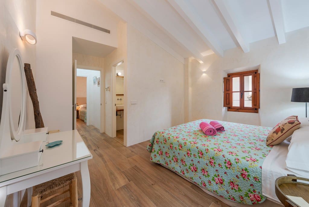 Casa de 3 habitaciones en Pollensa / Pollença en venta con piscina garaje - 1.595.000 € (Ref: 9529461)