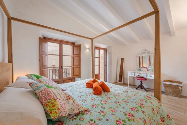 Casa de 3 habitaciones en Pollensa / Pollença en venta con piscina garaje - 1.595.000 € (Ref: 9529461)