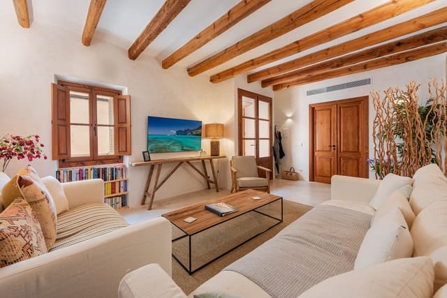 Casa de 3 habitaciones en Pollensa / Pollença en venta con piscina garaje - 1.595.000 € (Ref: 9529461)