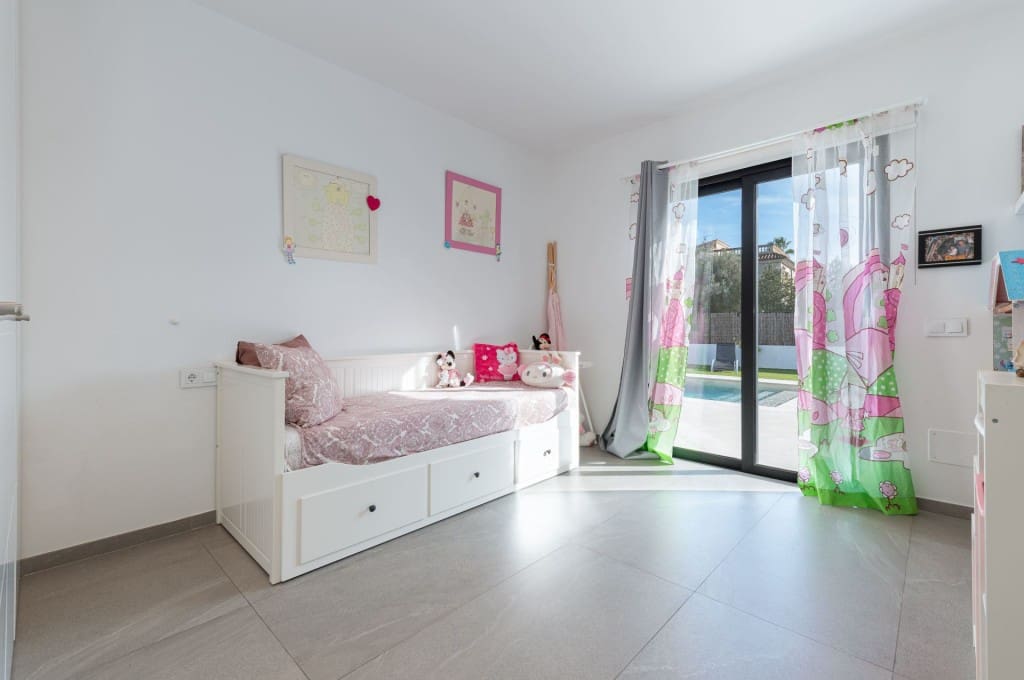 3 bedroom Villa for sale in Pollensa / Pollenca with pool - € 1,495,000 (Ref: 9529462)