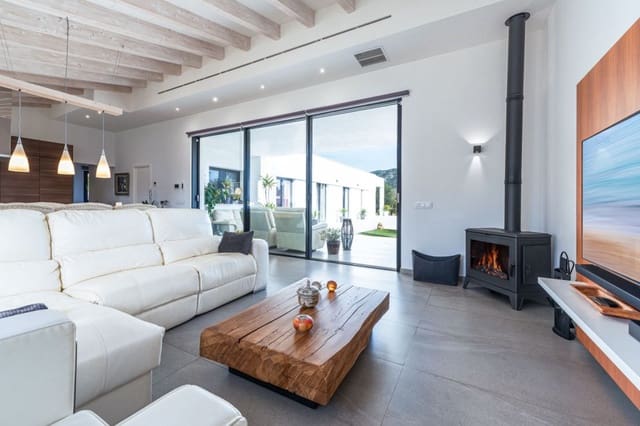 3 bedroom Villa for sale in Pollensa / Pollença with pool - € 1,495,000 (Ref: 9529462)