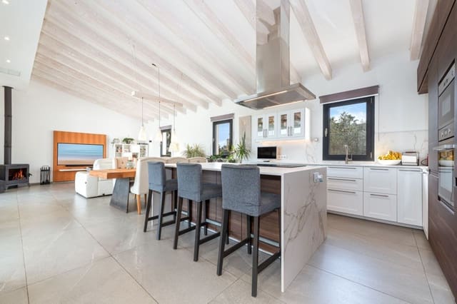 3 bedroom Villa for sale in Pollensa / Pollença with pool - € 1,495,000 (Ref: 9529462)