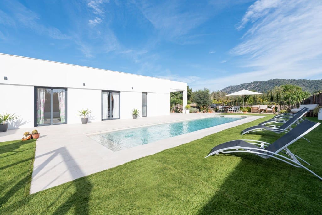 3 bedroom Villa for sale in Pollensa / Pollenca with pool - € 1,495,000 (Ref: 9529462)